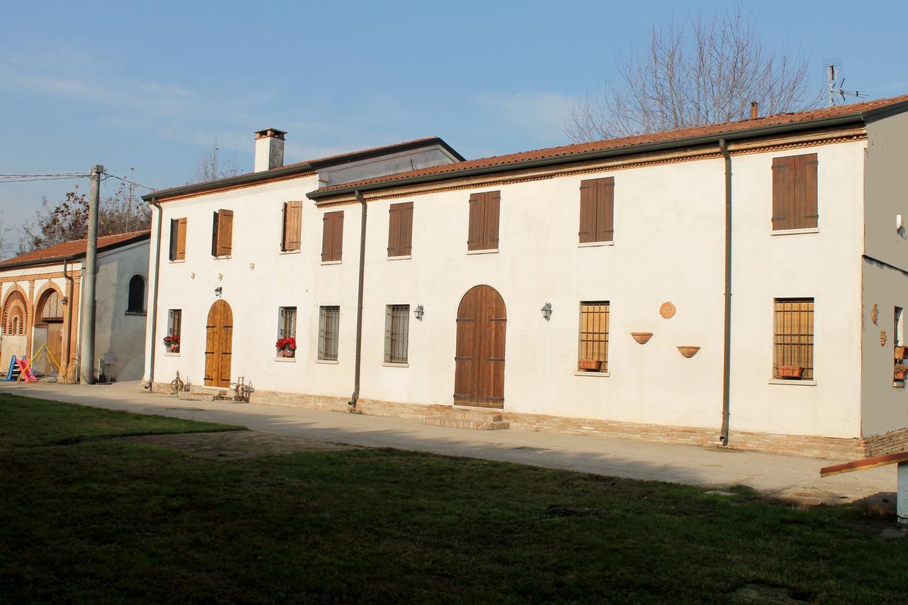 La Casa Delle Rondini Acomodação com café da manhã Roncoferraro Exterior foto