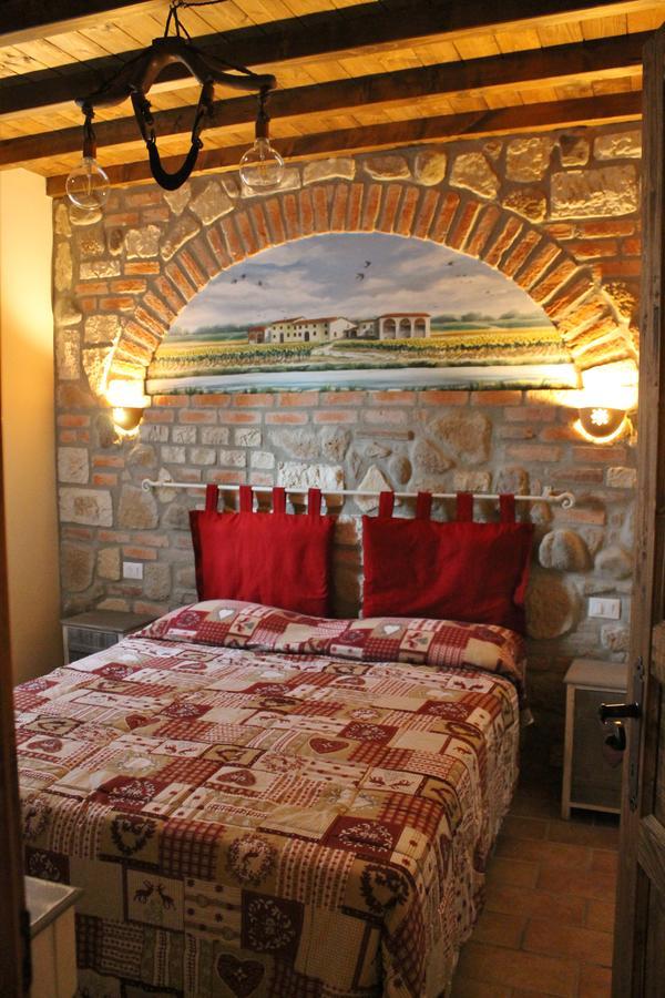 La Casa Delle Rondini Acomodação com café da manhã Roncoferraro Exterior foto