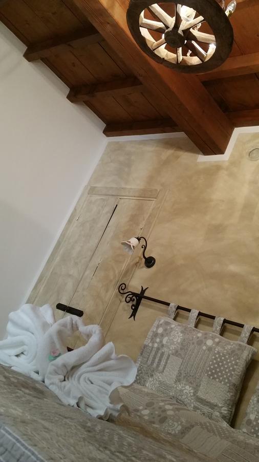 La Casa Delle Rondini Acomodação com café da manhã Roncoferraro Exterior foto