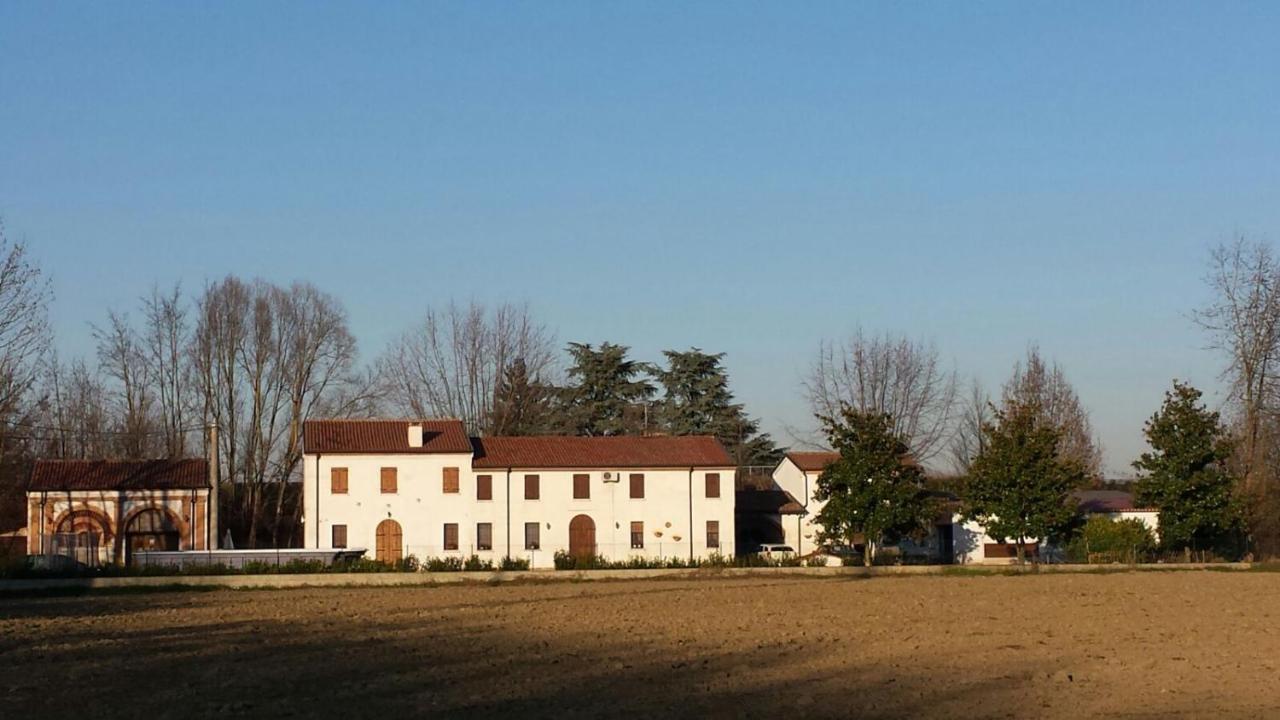 La Casa Delle Rondini Acomodação com café da manhã Roncoferraro Exterior foto